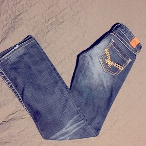 25 x 33 1/2 BKE Madison bootcut med blue wash denim jeans Buckle